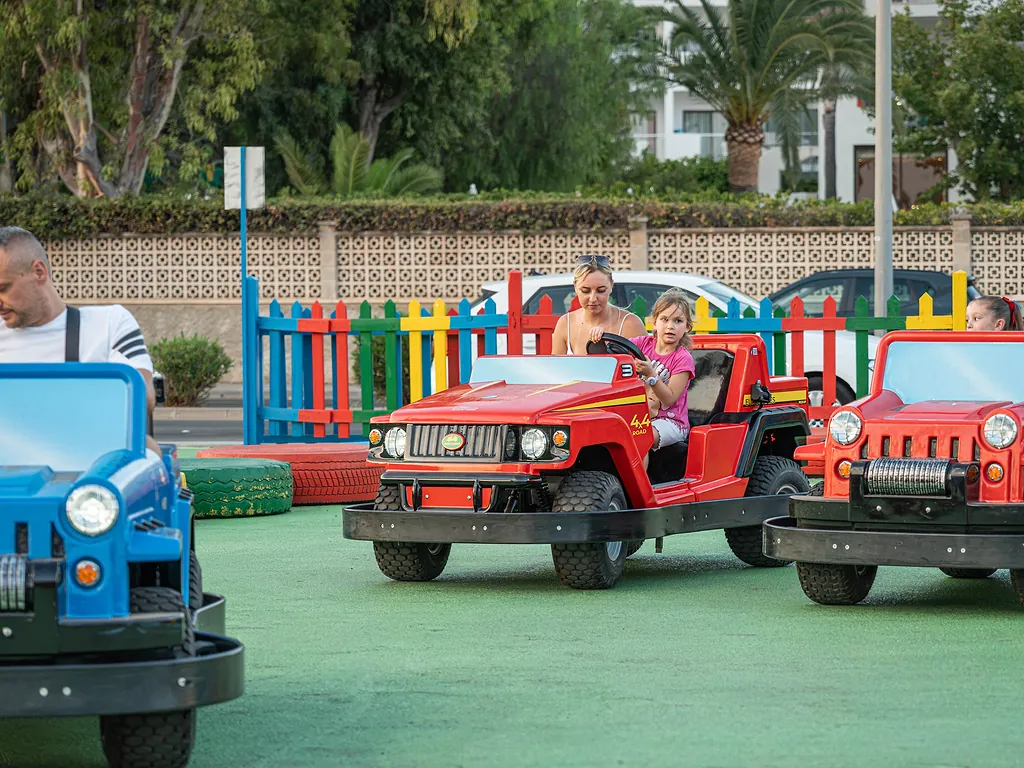 Children's Jeep Ride on Water at Fantasy Park Cala Millor